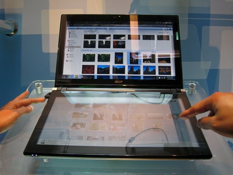 Chùm ảnh: Gặp các “diễn viên phụ” tại CES 2011 - 8 Chùm ảnh: Gặp các “diễn viên phụ” tại CES 2011 - 8