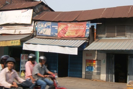 Trụy tim, ông cụ chết ngồi trong quán café - 1