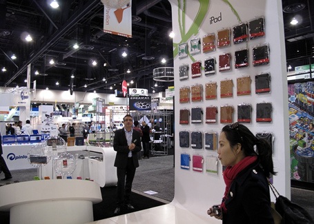 Chùm ảnh: Gặp các “diễn viên phụ” tại CES 2011 - 9 Chùm ảnh: Gặp các “diễn viên phụ” tại CES 2011 - 9