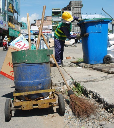 Đà Nẵng: 855 triệu đồng hỗ trợ Tết cho công nhân vệ sinh - 1