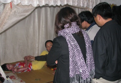 Bạn đọc Dân trí tại Nghệ An giúp đỡ em Nguyễn Thị Hải 20 triệu đồng  - 1