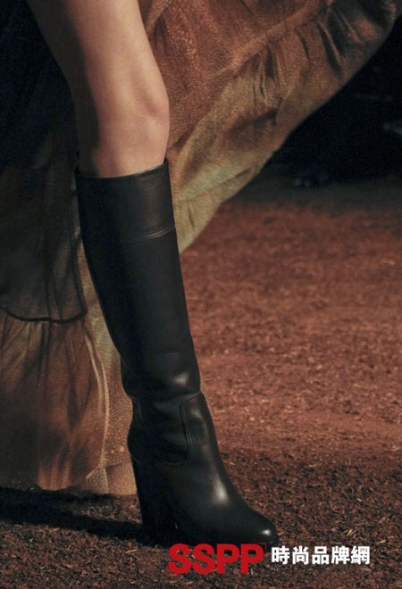 Những mẫu giầy mới nhất 2011 của Hermes và John Galliano - 14