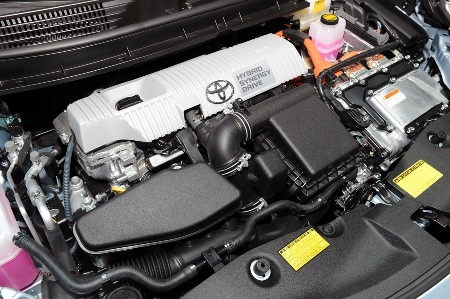Toyota Prius V - Tăng diện tích, thêm tiện ích - 2