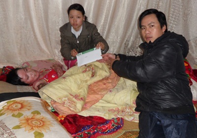 Hơn 12 triệu đồng đến với thiếu nữ có quãng đời tăm tối - 1