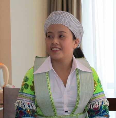 Cô gái H’Mông, đại biểu trẻ nhất Đại hội Đảng XI - 2