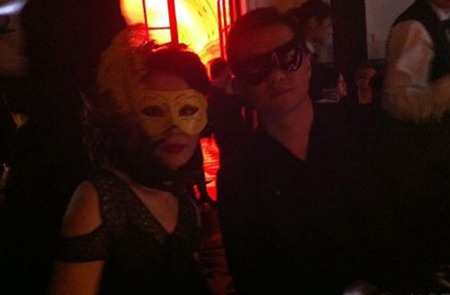 Lý Á Bằng khóc khi nghe vợ hát trong phim cuối của mình - 1 Lý Á Bằng khóc khi nghe vợ hát trong phim cuối của mình - 1