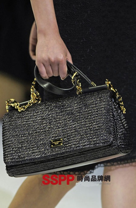 Dolce&Gabbana “tung” mẫu túi mới nhất 2011 - 9 Dolce&Gabbana “tung” mẫu túi mới nhất 2011 - 9