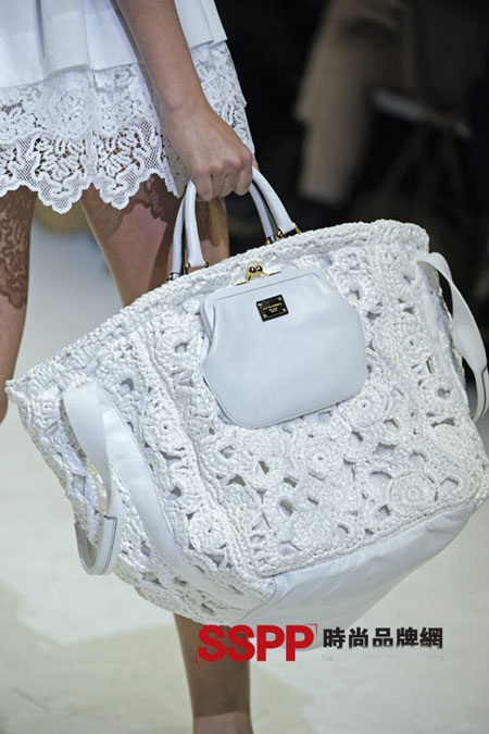 Dolce&Gabbana “tung” mẫu túi mới nhất 2011 - 6 Dolce&Gabbana “tung” mẫu túi mới nhất 2011 - 6
