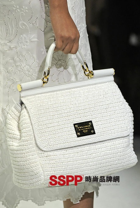 Dolce&Gabbana “tung” mẫu túi mới nhất 2011 - 7 Dolce&Gabbana “tung” mẫu túi mới nhất 2011 - 7