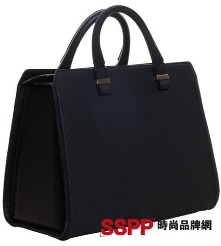 Làm dáng với BST túi của Victoria Beckham và Bottega Veneta - 3