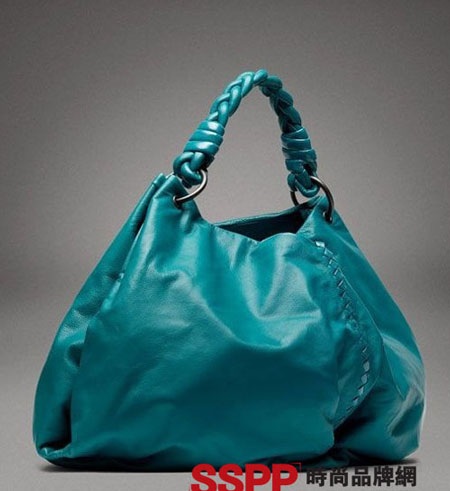 Làm dáng với BST túi của Victoria Beckham và Bottega Veneta - 22