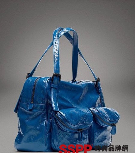 Làm dáng với BST túi của Victoria Beckham và Bottega Veneta - 24