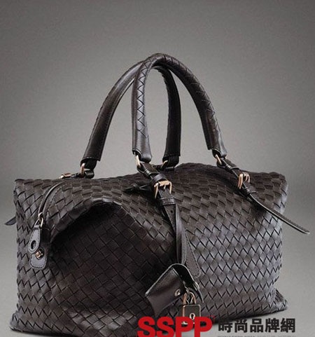 Làm dáng với BST túi của Victoria Beckham và Bottega Veneta - 15