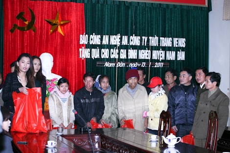 Lan Hương, Ngọc Thạch tươi tắn trong giá buốt - 10 Lan Hương, Ngọc Thạch tươi tắn trong giá buốt - 10