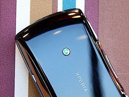 Hình ảnh thực tế điện thoại Sony Ericsson PlayStation Phone - 2 Hình ảnh thực tế điện thoại Sony Ericsson PlayStation Phone - 2