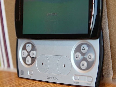 Hình ảnh thực tế điện thoại Sony Ericsson PlayStation Phone - 8 Hình ảnh thực tế điện thoại Sony Ericsson PlayStation Phone - 8