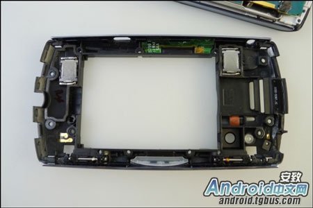 Khám phá “nội thất” Sony Ericsson PlayStation Phone - 15