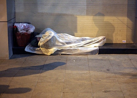 Hà Nội: Không để người nghèo bị đói, rét - 1