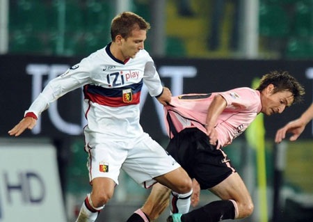 Juventus săn “họng pháo”, Milan gia cố hàng thủ - 2