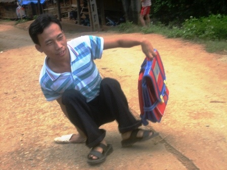 12 năm đến trường bằng tay - 1