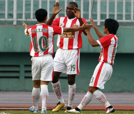 Hạ đội vô địch V-League, Navibank SG vào tứ kết - 1