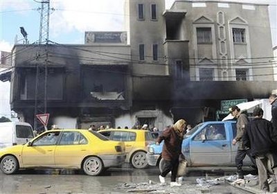 Tunisia rung chuyển vì bạo động - 7
