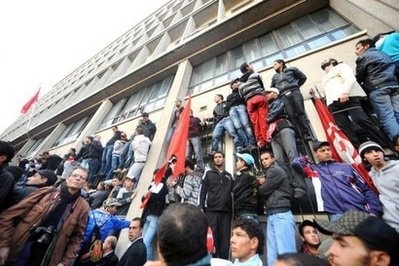 Tunisia rung chuyển vì bạo động - 3