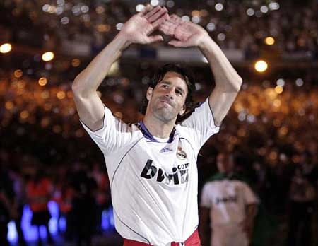 Real Madrid săn tiền đạo: Gọi tên Van Nistelrooy - 2 Real Madrid săn tiền đạo: Gọi tên Van Nistelrooy - 2