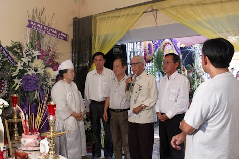 Phút cuối của nghệ sĩ Kim Ngọc qua lời kể của Hiếu Hiền - 2 Phút cuối của nghệ sĩ Kim Ngọc qua lời kể của Hiếu Hiền - 2