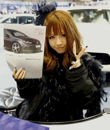 Nhan sắc trên sàn triển lãm xe độ Tokyo - 11