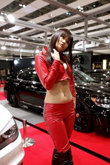 Nhan sắc trên sàn triển lãm xe độ Tokyo - 14