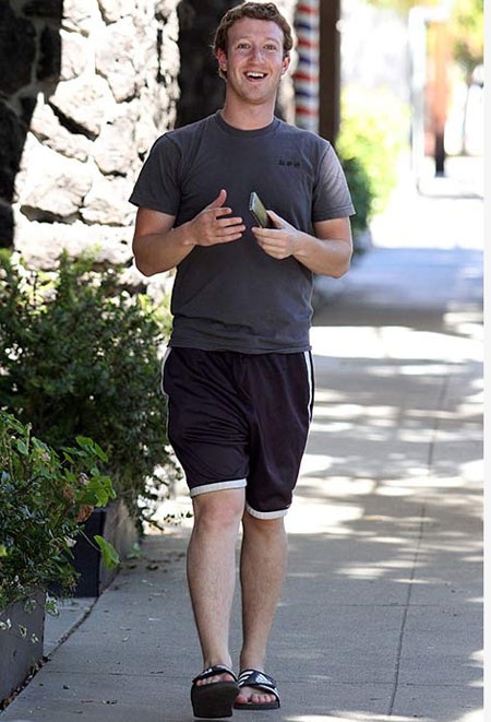 CEO Facebook là “người đàn ông mặc xấu nhất” - 9