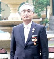 Ông giáo sư Hàn Quốc dự Đại hội thi đua yêu nước Việt Nam - 1