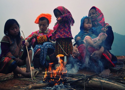 Những ngọn lửa đầy “ma lực” trên vùng cao ngày giá lạnh - 5 Những ngọn lửa đầy “ma lực” trên vùng cao ngày giá lạnh - 5