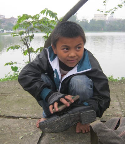 Những đứa trẻ mưu sinh trong giá lạnh - 2