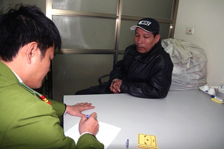 Hơn 10kg pháo “bỏ quên” trên xe khách - 2 Hơn 10kg pháo “bỏ quên” trên xe khách - 2