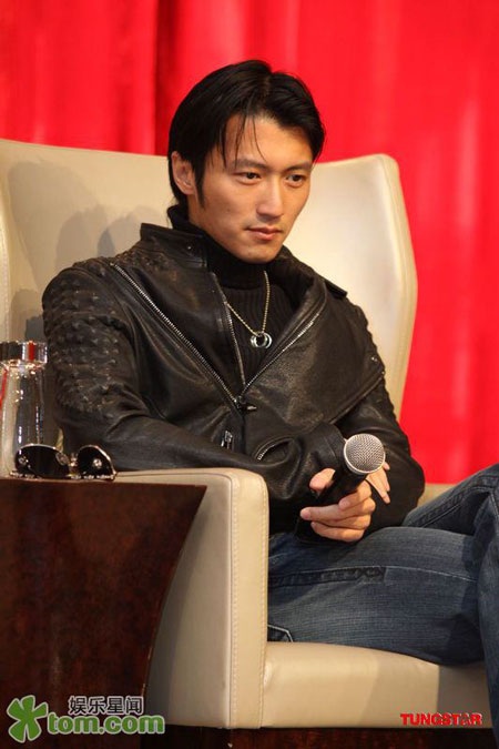 Phạm Băng Băng quý phái với áo choàng lông - 13 Phạm Băng Băng quý phái với áo choàng lông - 13