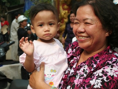 Chùm ảnh "giải cứu" các bé ở Tiên Phước 2 - 14