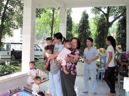 Ngày đầu các bé Tiên Phước 2 về nhà mới - 1 Ngày đầu các bé Tiên Phước 2 về nhà mới - 1