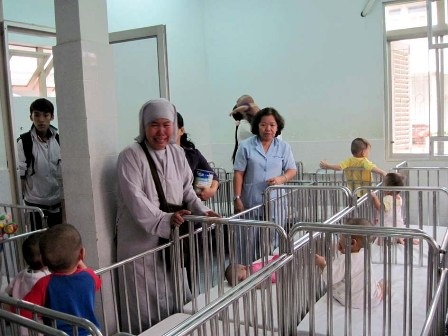 Ngày đầu các bé Tiên Phước 2 về nhà mới - 11 Ngày đầu các bé Tiên Phước 2 về nhà mới - 11