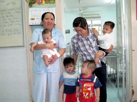 Ngày đầu các bé Tiên Phước 2 về nhà mới - 8 Ngày đầu các bé Tiên Phước 2 về nhà mới - 8