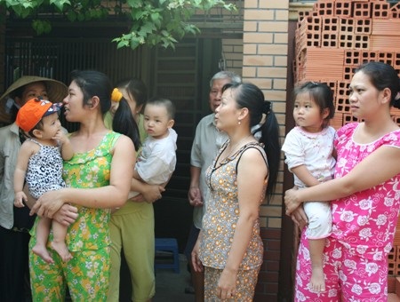 Chùm ảnh "giải cứu" các bé ở Tiên Phước 2 - 5