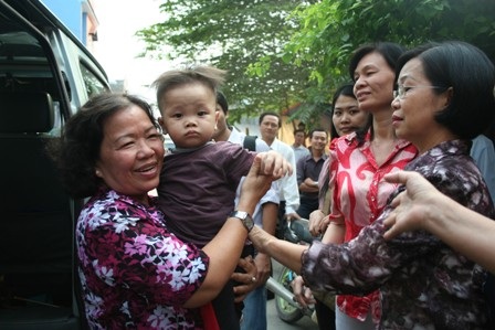 "Giải cứu" thành công các cháu bé ở Tiên Phước 2 - 3