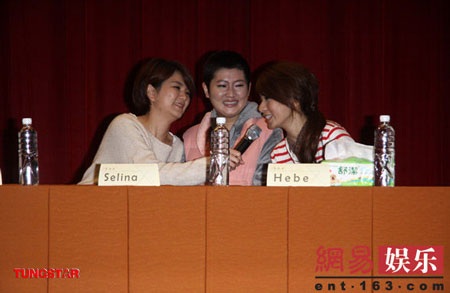 Chùm ảnh: Selina nức nở trong ngày họp báo - 9