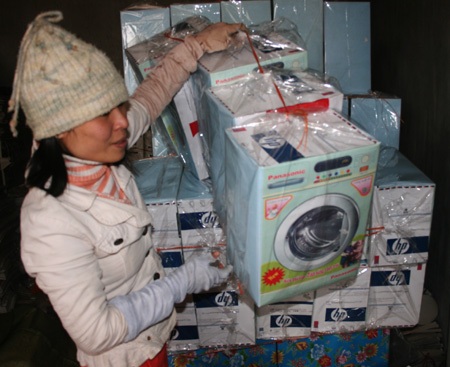 Làng tranh Đông Hồ tất bật...mùa hàng mã - 11