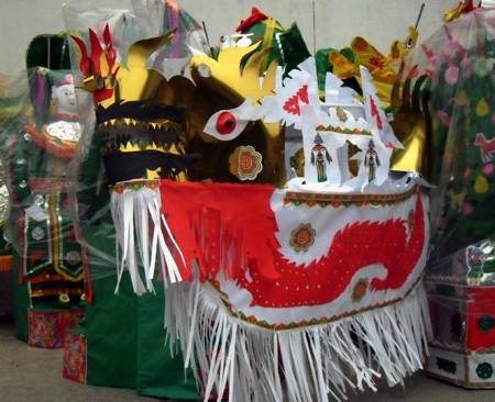 Làng tranh Đông Hồ tất bật...mùa hàng mã - 4