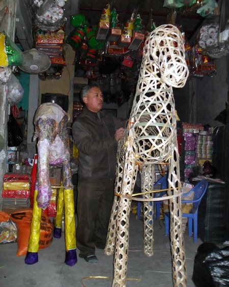 Làng tranh Đông Hồ tất bật...mùa hàng mã - 6