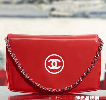 Thanh lịch với BST túi 2011 của Salvatore Ferragamo và Chanel - 19 Thanh lịch với BST túi 2011 của Salvatore Ferragamo và Chanel - 19