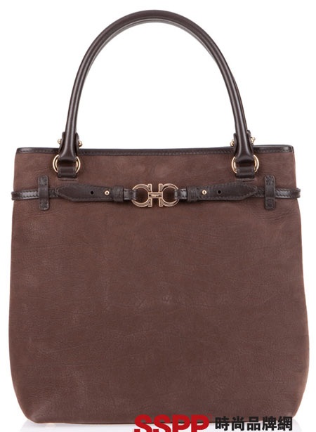 Thanh lịch với BST túi 2011 của Salvatore Ferragamo và Chanel - 5 Thanh lịch với BST túi 2011 của Salvatore Ferragamo và Chanel - 5