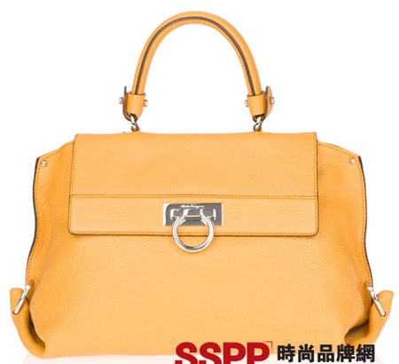 Thanh lịch với BST túi 2011 của Salvatore Ferragamo và Chanel - 10 Thanh lịch với BST túi 2011 của Salvatore Ferragamo và Chanel - 10